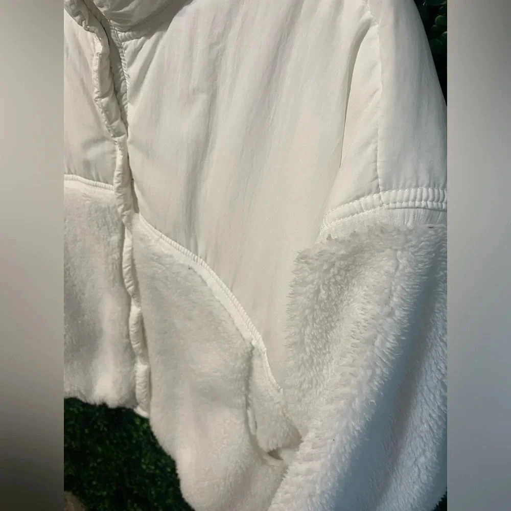 Delia Jacket - Thread & Supply - Size Small - Picture 6 of 11